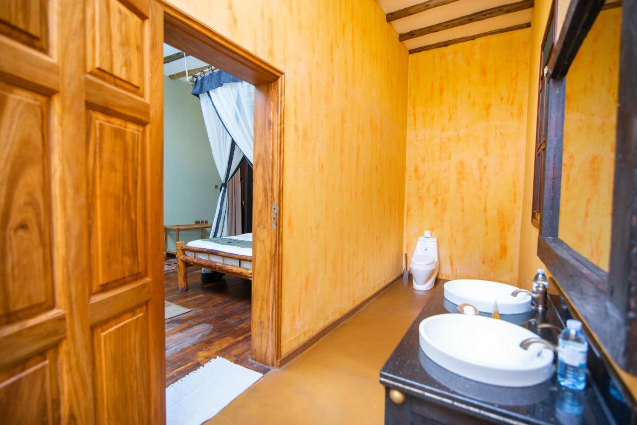 Buffalo Safari Lodge Katunguru Kültér fotó